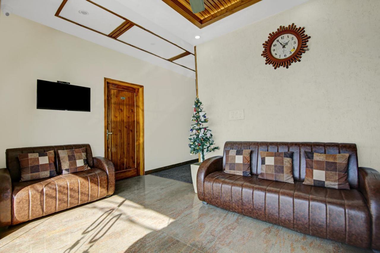 Treebo Royal Salute, Zirakpur Hotel Екстериор снимка