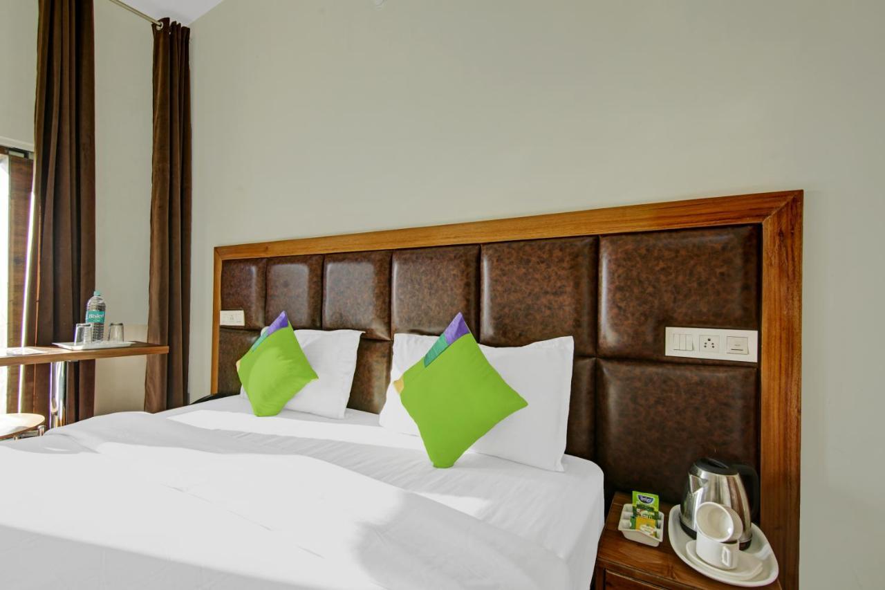 Treebo Royal Salute, Zirakpur Hotel Екстериор снимка